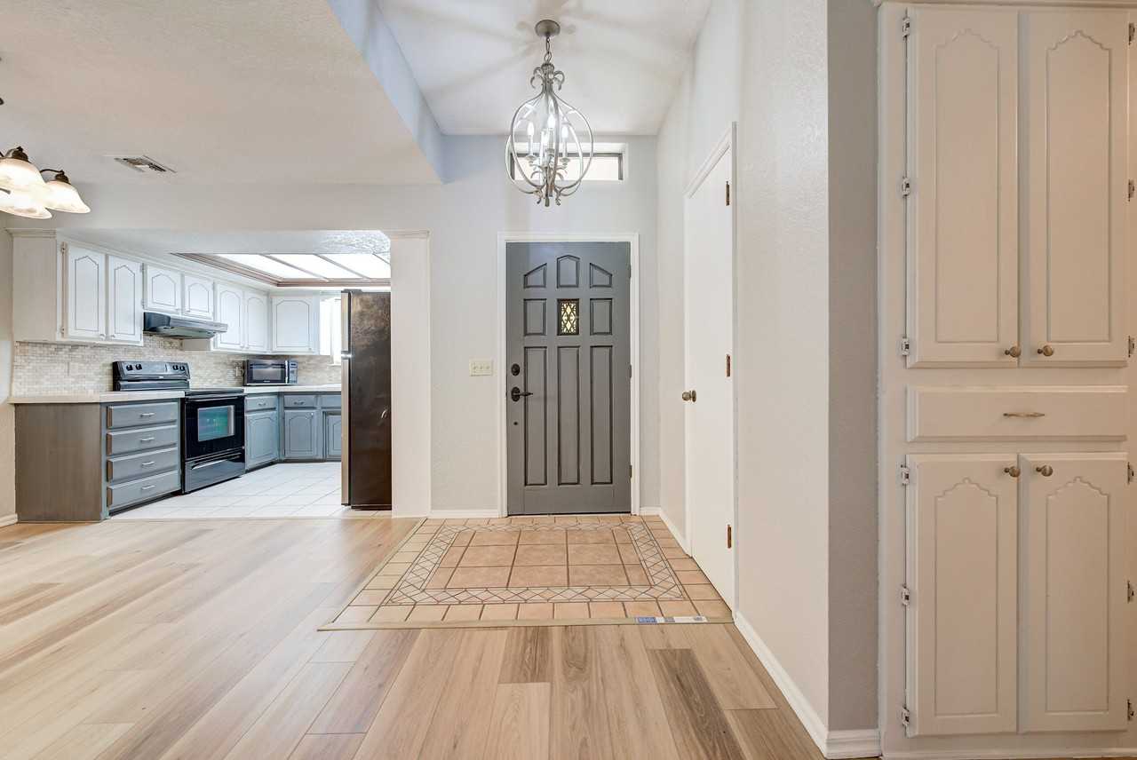 1516 Peach Tree Ln #1 - Photo 6 of 21