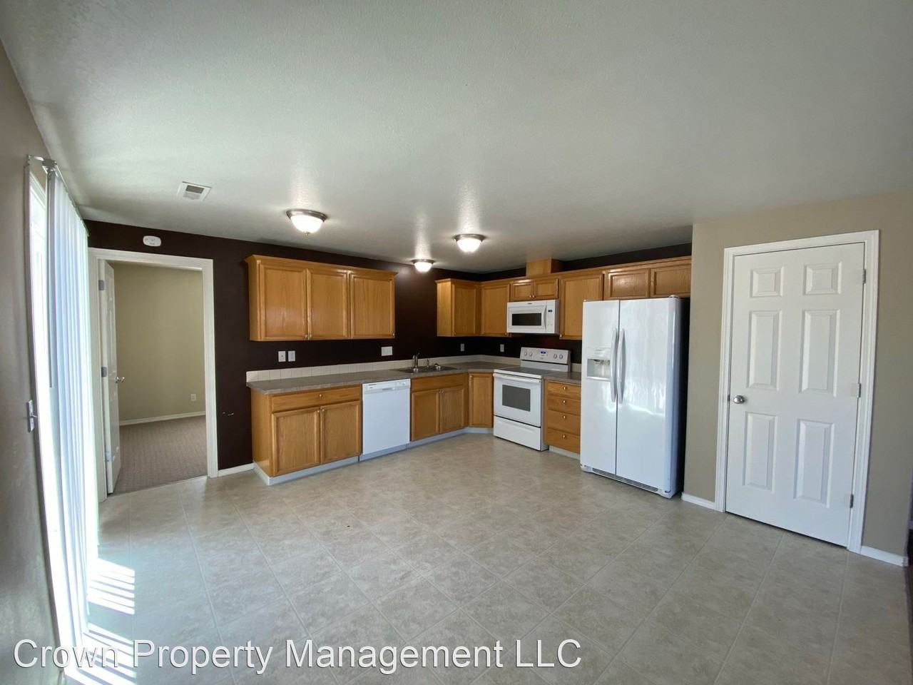 5904 Fenway Dr - Photo 2 of 32