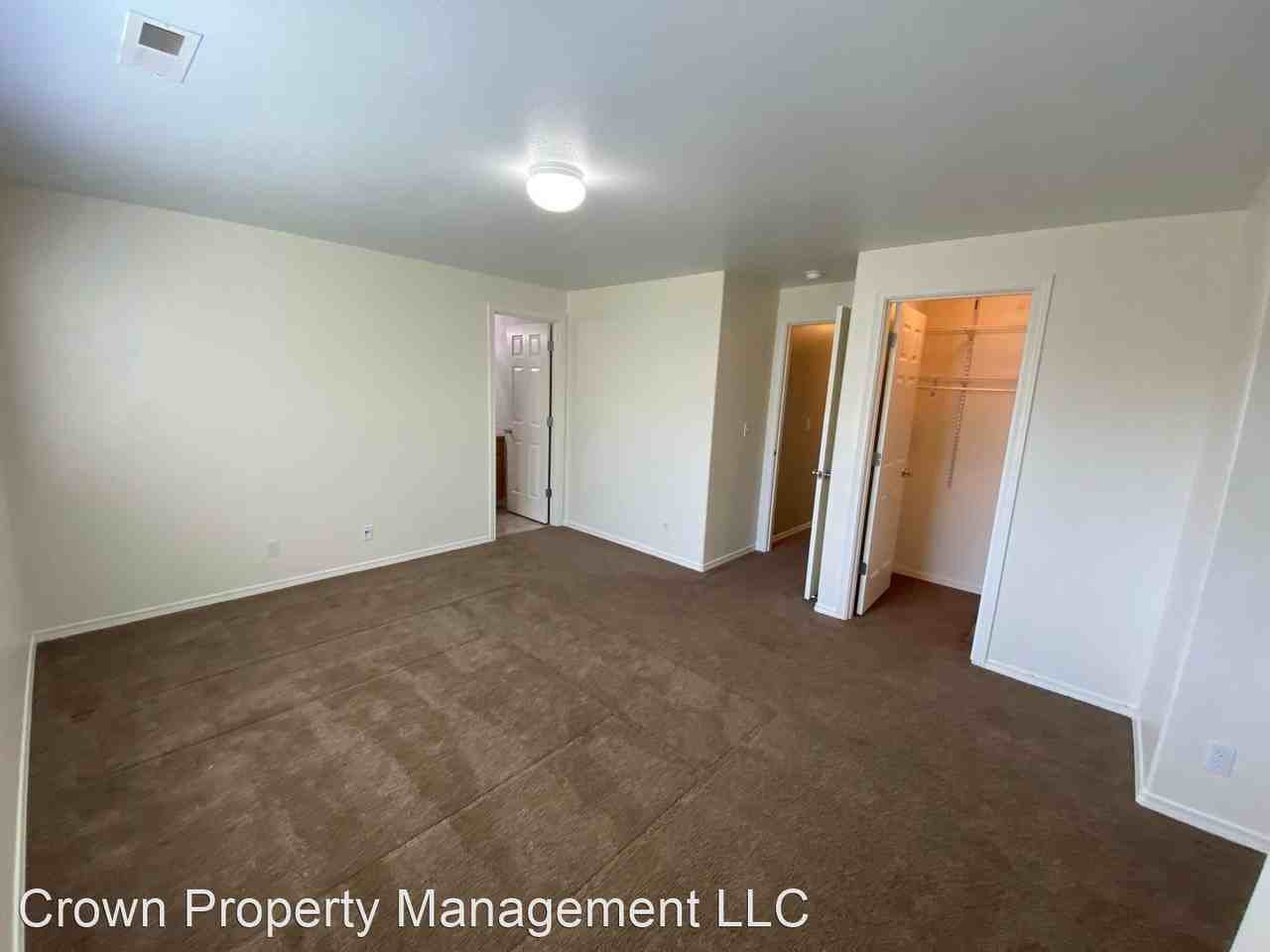 5904 Fenway Dr - Photo 3 of 32