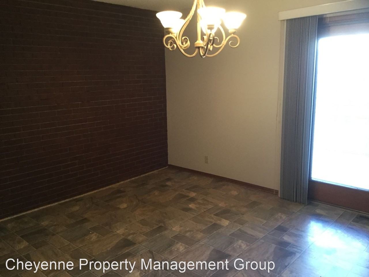 1112 Patio Dr - Photo 3 of 11