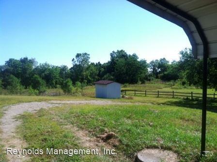 1528 E South St - Photo 3 of 13