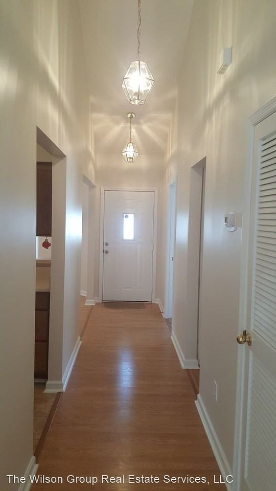 131 Lake Chateau Dr - Photo 2 of 25