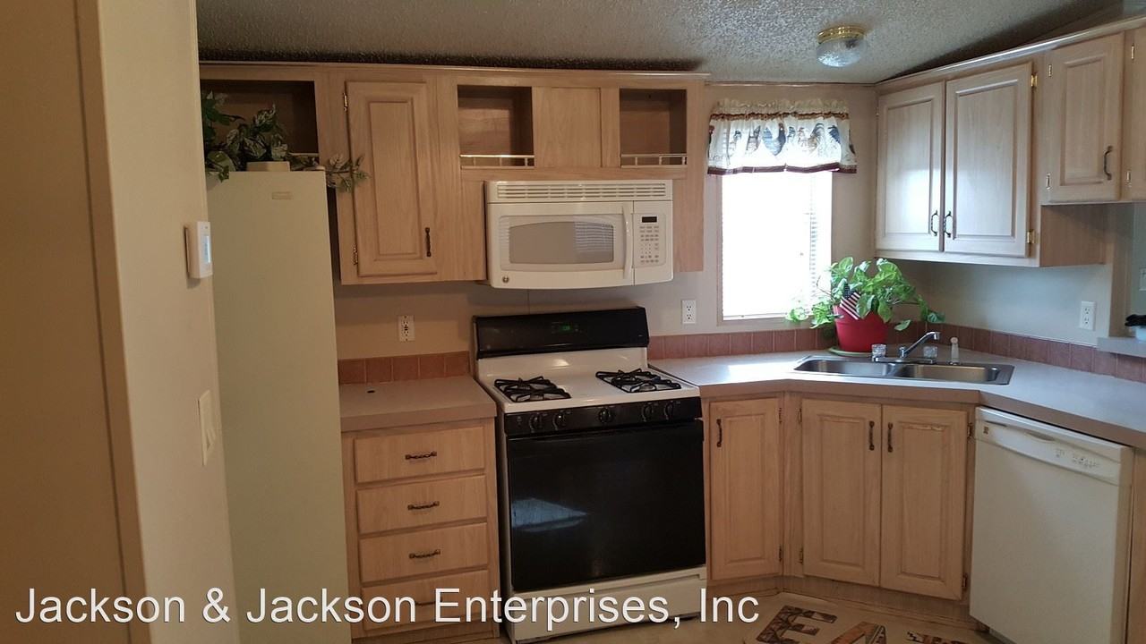 5447 N Thornton Pl - Photo 2 of 8
