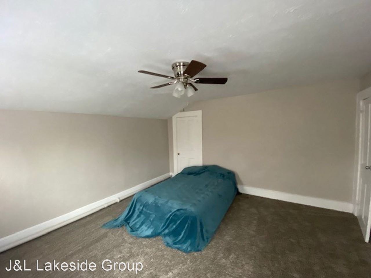 529 E Madison St - Photo 3 of 26