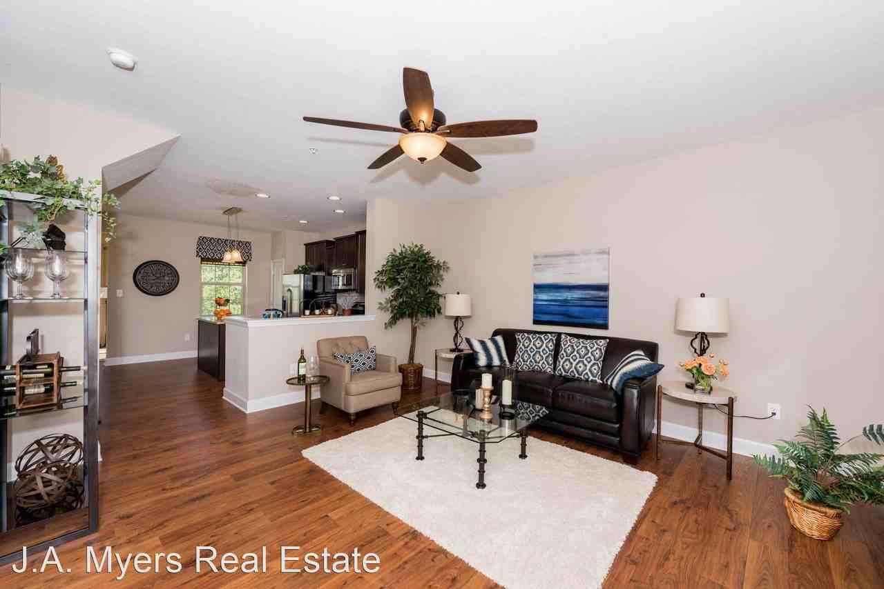 67 Katelyn Dr - Photo 3 of 21