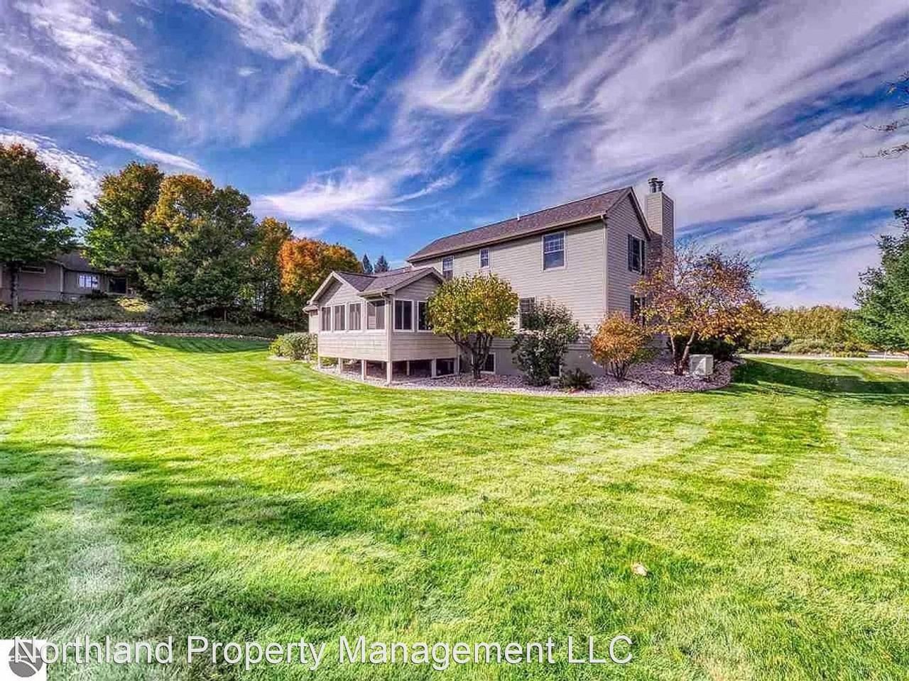 1196 Quaker Valley Dr - Photo 2 of 22