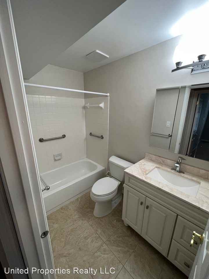 2401 Greensward N #A2 - Photo 3 of 9