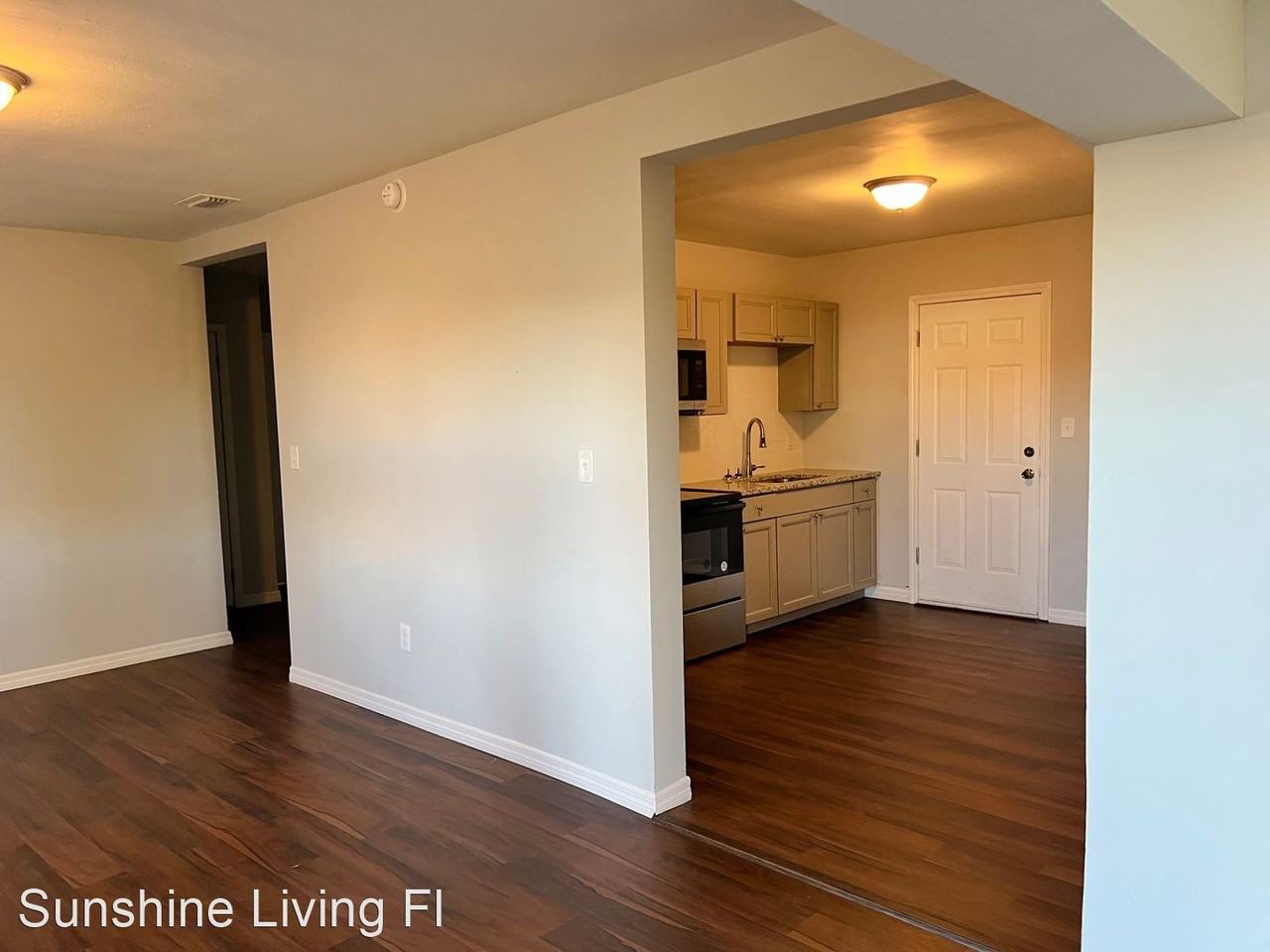 5120 Commonwealth Ave - Photo 2 of 10