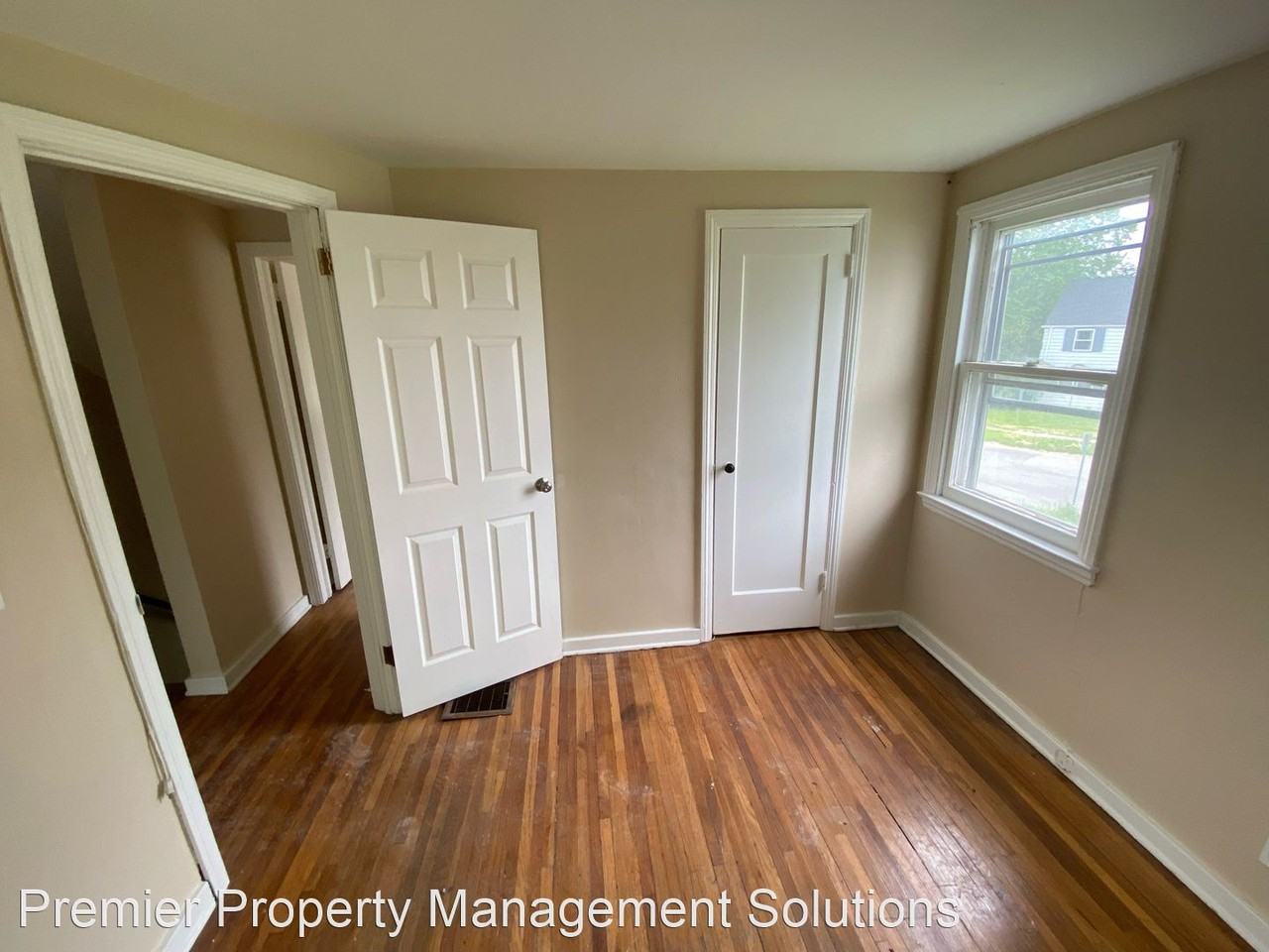 11 Ellen Drive - Photo 2 of 6