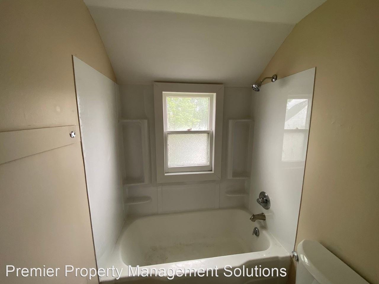 11 Ellen Drive - Photo 3 of 6