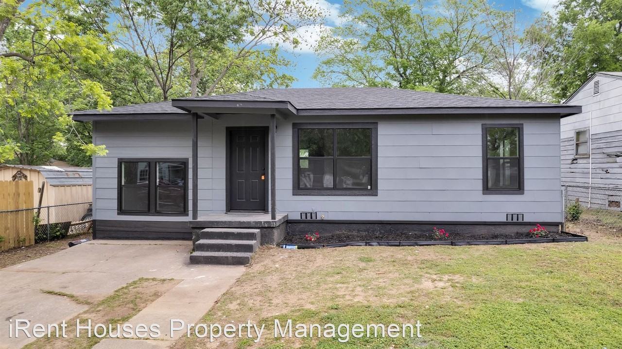 1108 Douglas St Se - Photo 2 of 19
