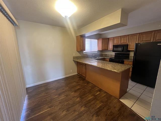 317 S 3rd St - Photo 3 of 6