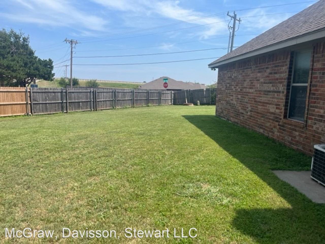 3704 Matthew Dr - Photo 3 of 16