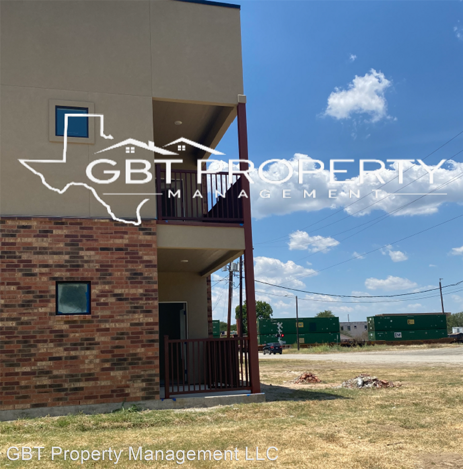 The Rail Apartments! - Photo 2 of 10