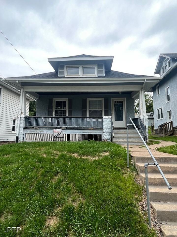 3219 8th Ave - Photo 2 of 7