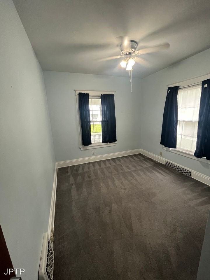 3219 8th Ave - Photo 3 of 7