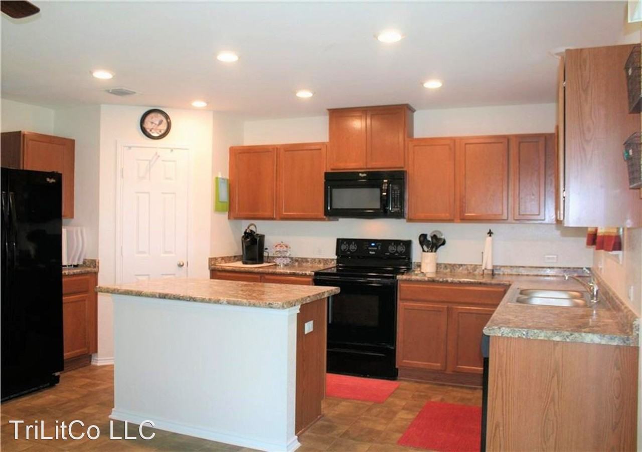 600 Estes Park - Photo 3 of 14