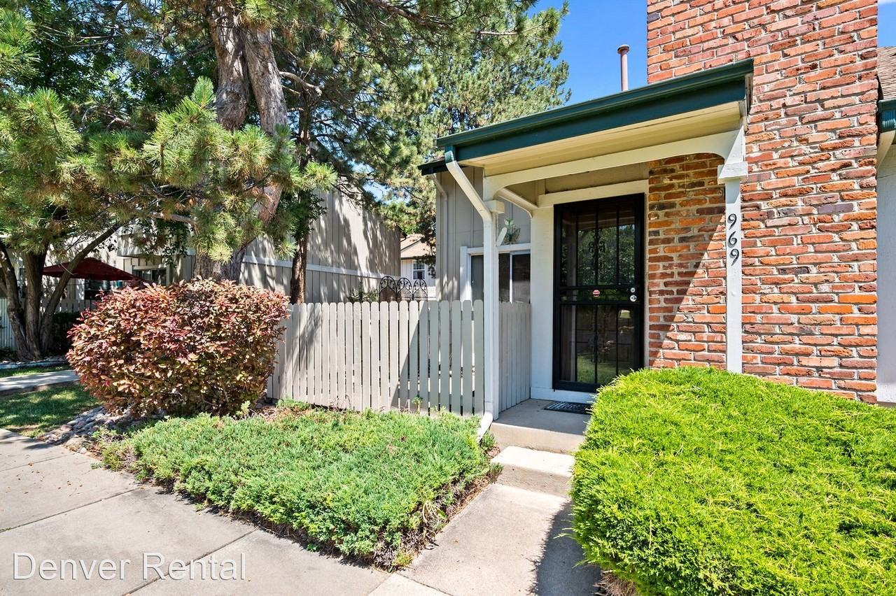 969 S Granby Way - Photo 3 of 37