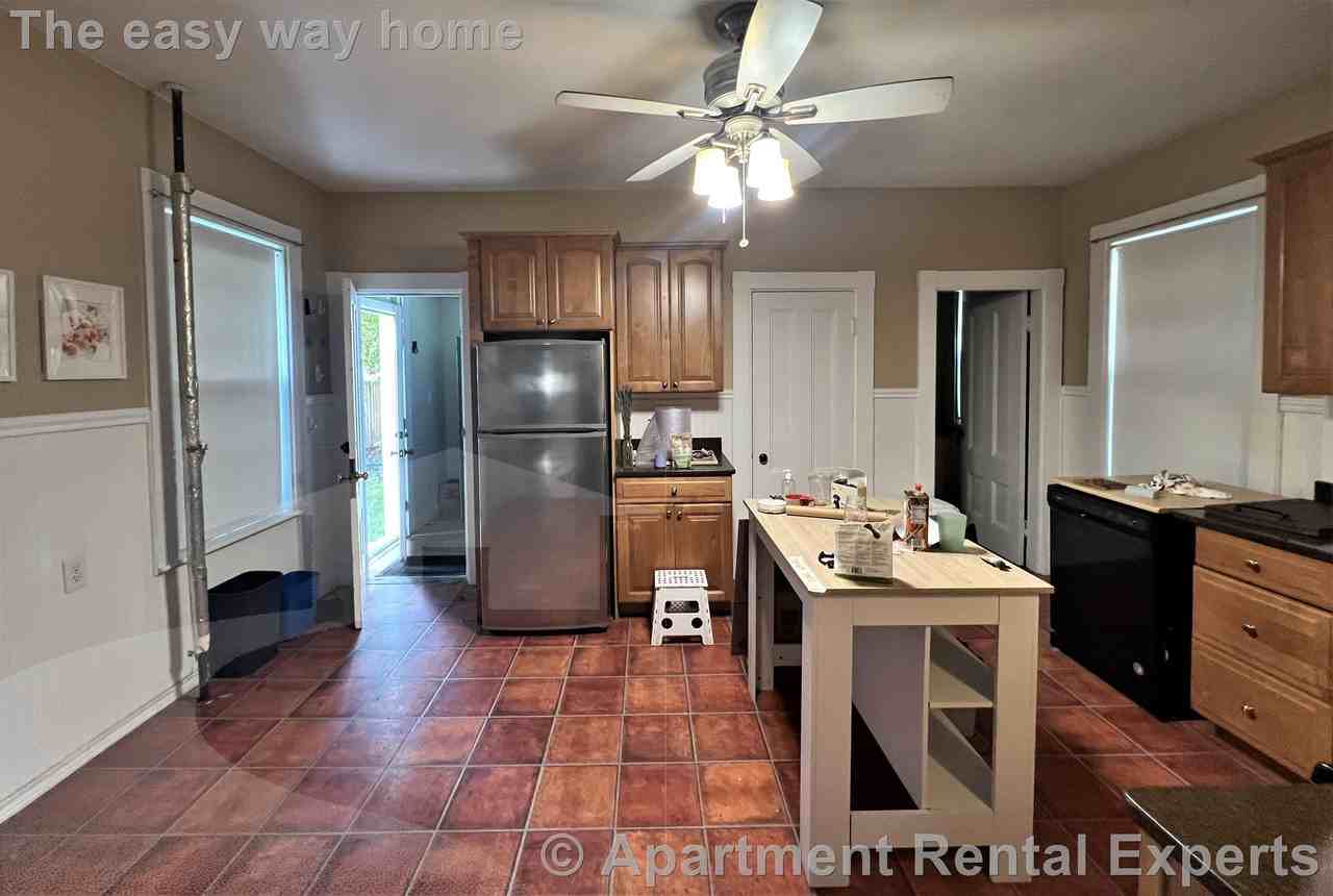 25 Sargent St #1 - Photo 2 of 15