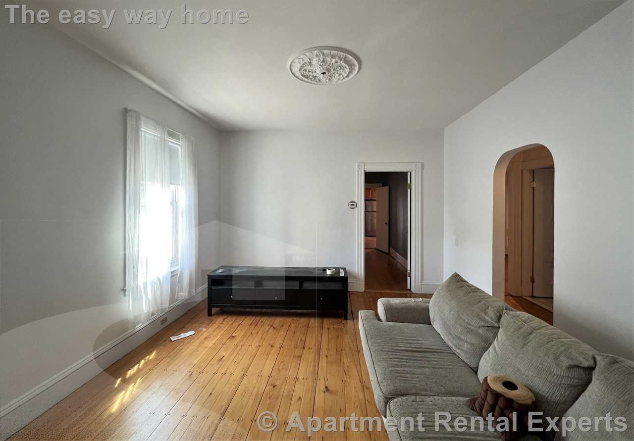 25 Sargent St #1 - Photo 6 of 15