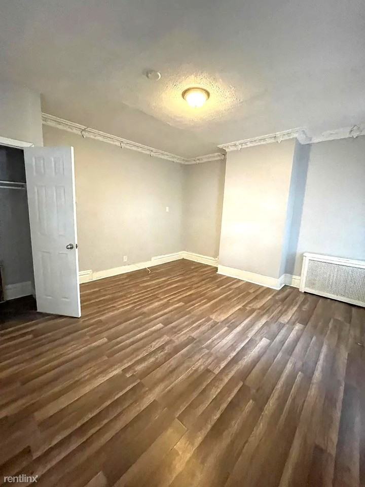 183 Summer Ave - Photo 2 of 6