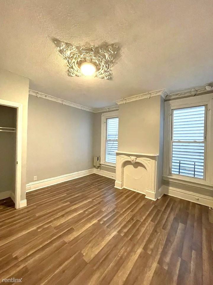 183 Summer Ave - Photo 3 of 6