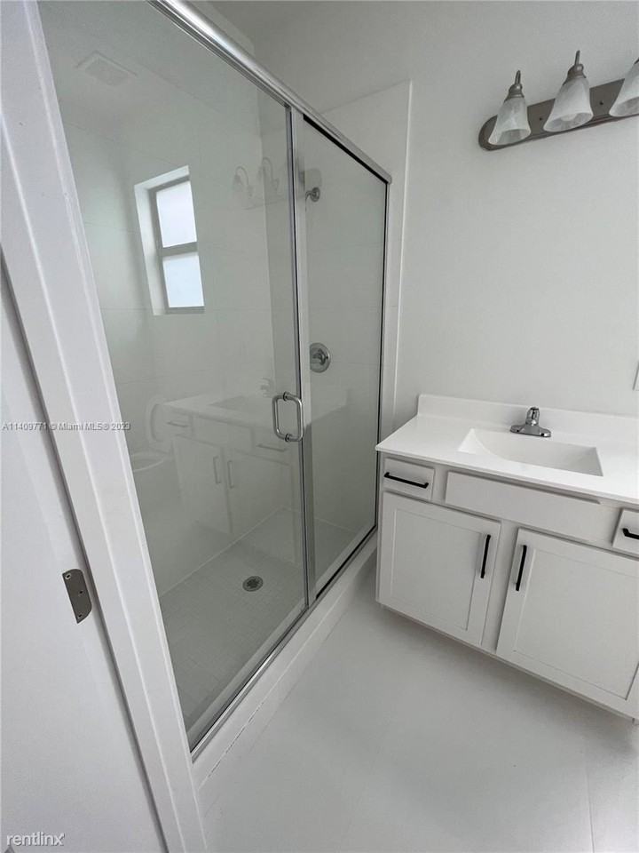 14548 Sw 23rd Ter - Photo 3 of 11