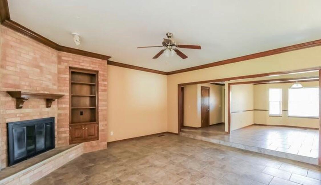 7318 Nw 120th St - Photo 2 of 9