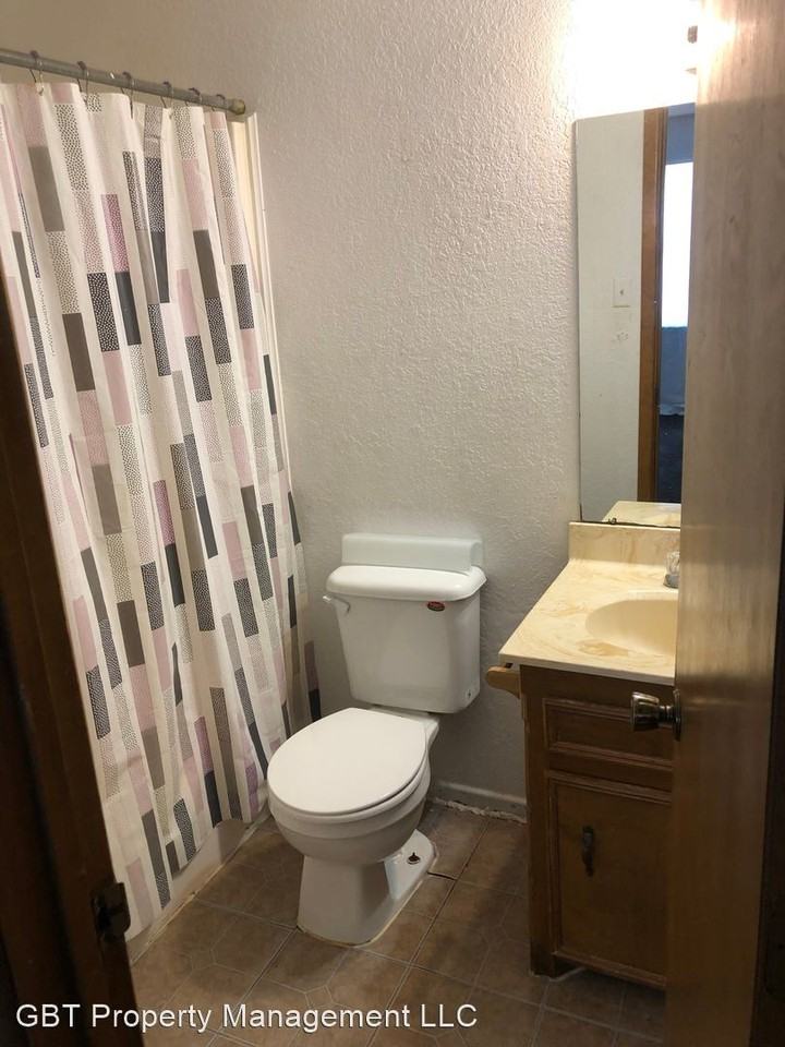 906 Birch - Photo 2 of 4
