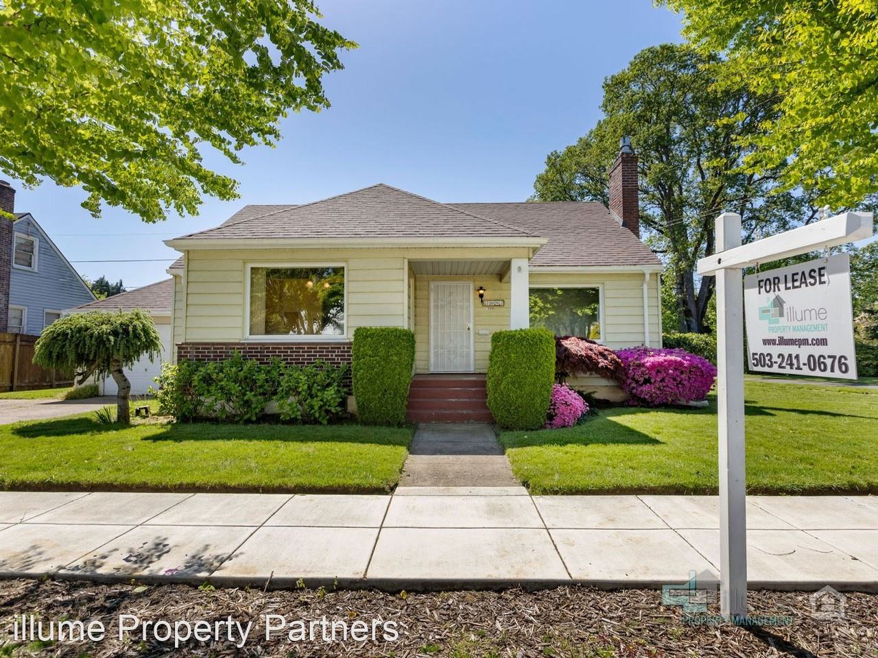 7097 N University Ave - Photo 2 of 35