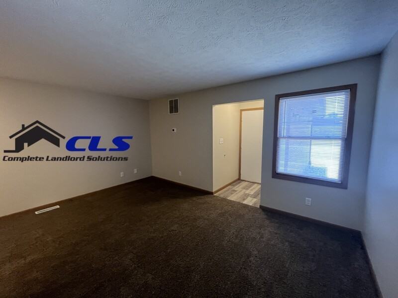 1836 E Morgan Dr - Photo 2 of 12