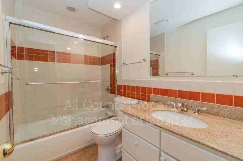 1530 Ithaca Dr - Photo 6 of 22