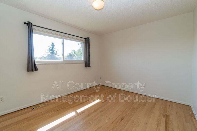 1530 Ithaca Dr - Photo 7 of 22