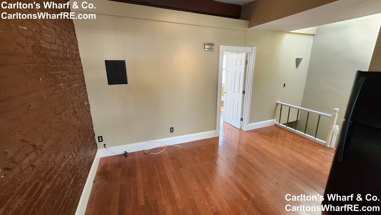 4 Wilbur Ct #3 - Photo 3 of 14