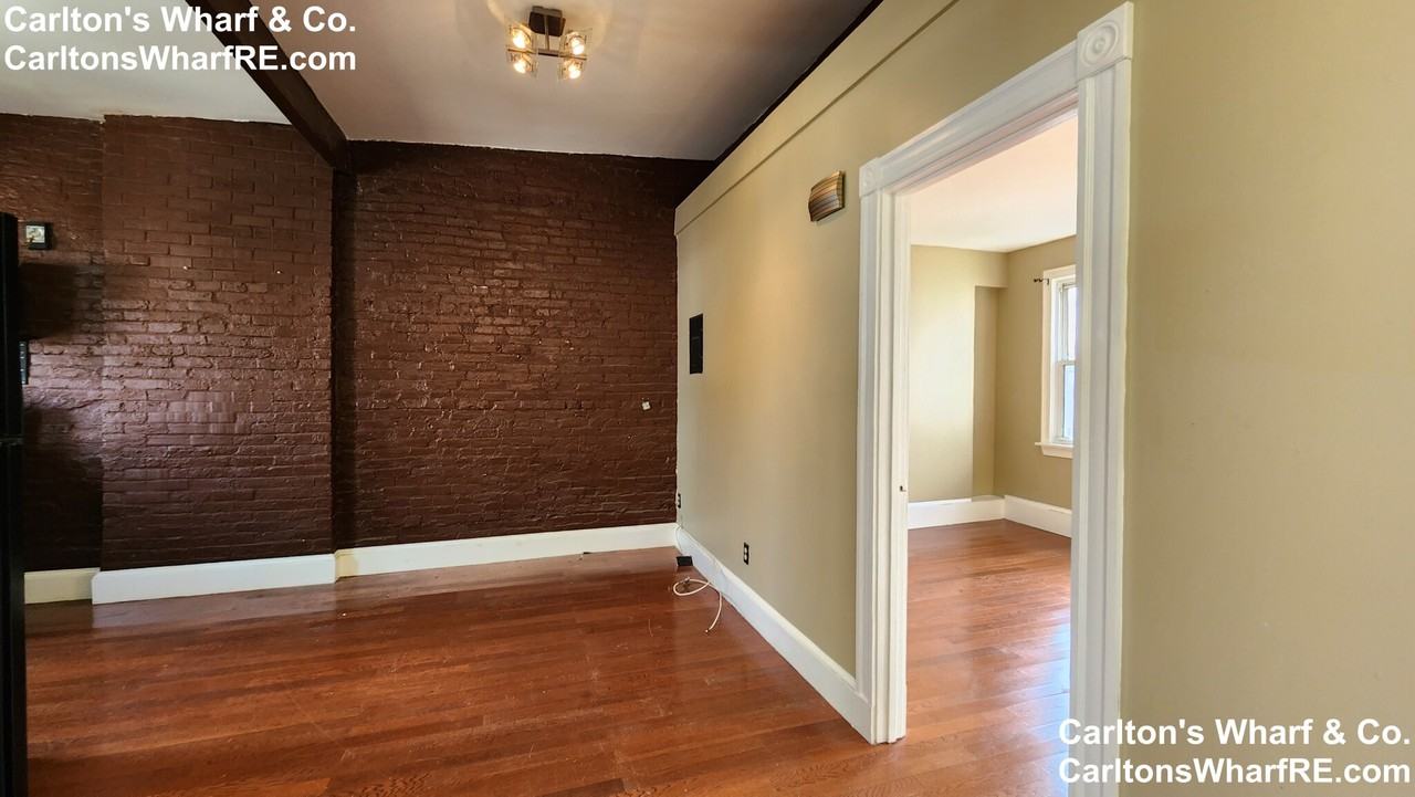4 Wilbur Ct #3 - Photo 4 of 14