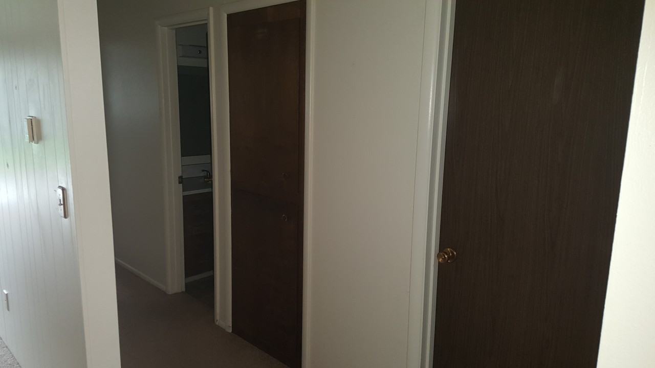 721 E Holly St - Photo 3 of 9