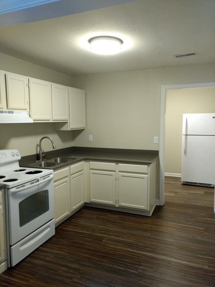 1300 Dugdale St - Photo 3 of 21