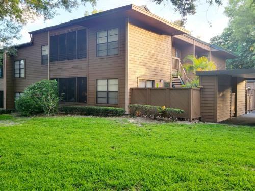 2203 Lennox Rd E - Photo 2 of 14