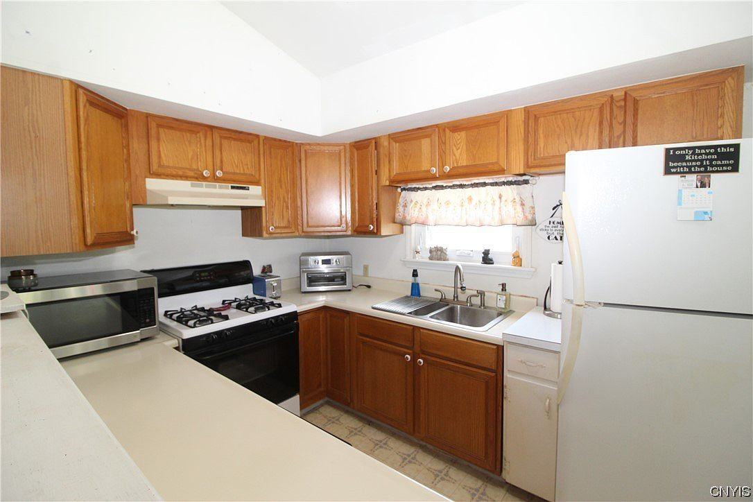 2892 Stockwell Rd #NA - Photo 2 of 8