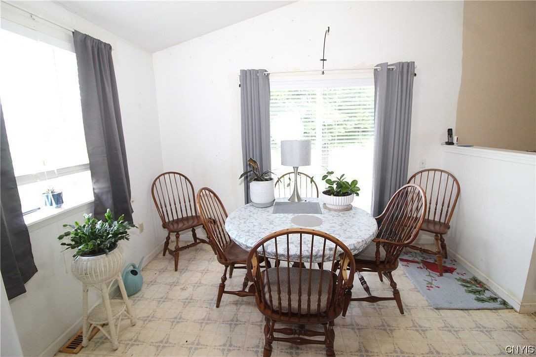 2892 Stockwell Rd #NA - Photo 3 of 8