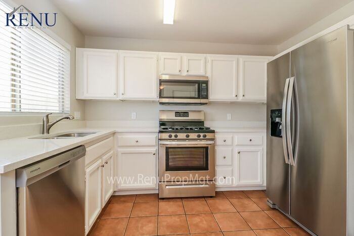 11233 W Ruth Ave - Photo 3 of 18