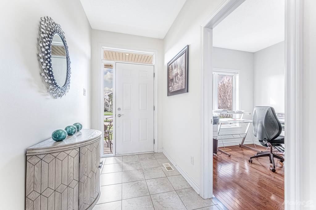 3120 Findlay Creek Dr - Photo 2 of 32