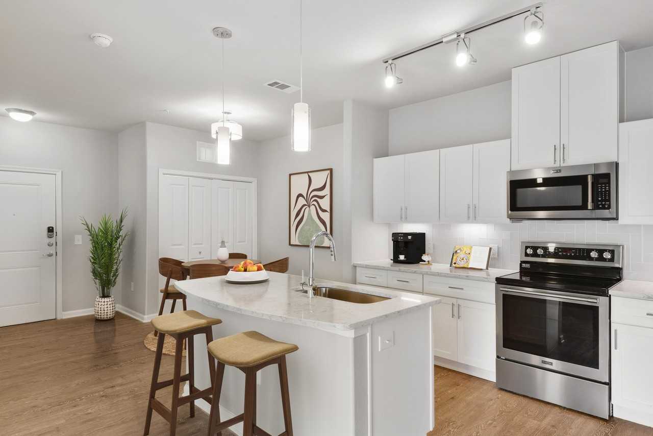 Edgewater - Photo 3 of 45
