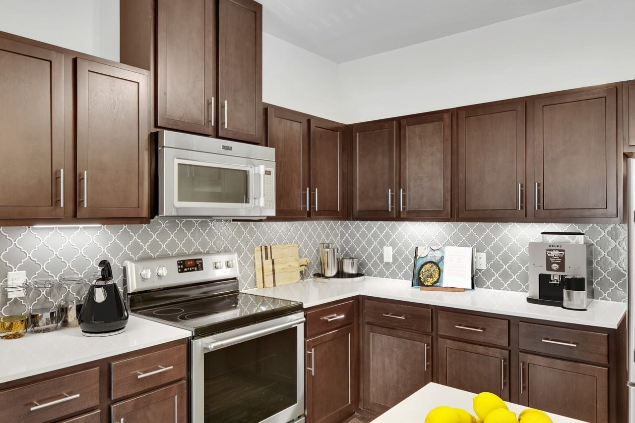 Ambrosio Apartments - Photo 2 of 39
