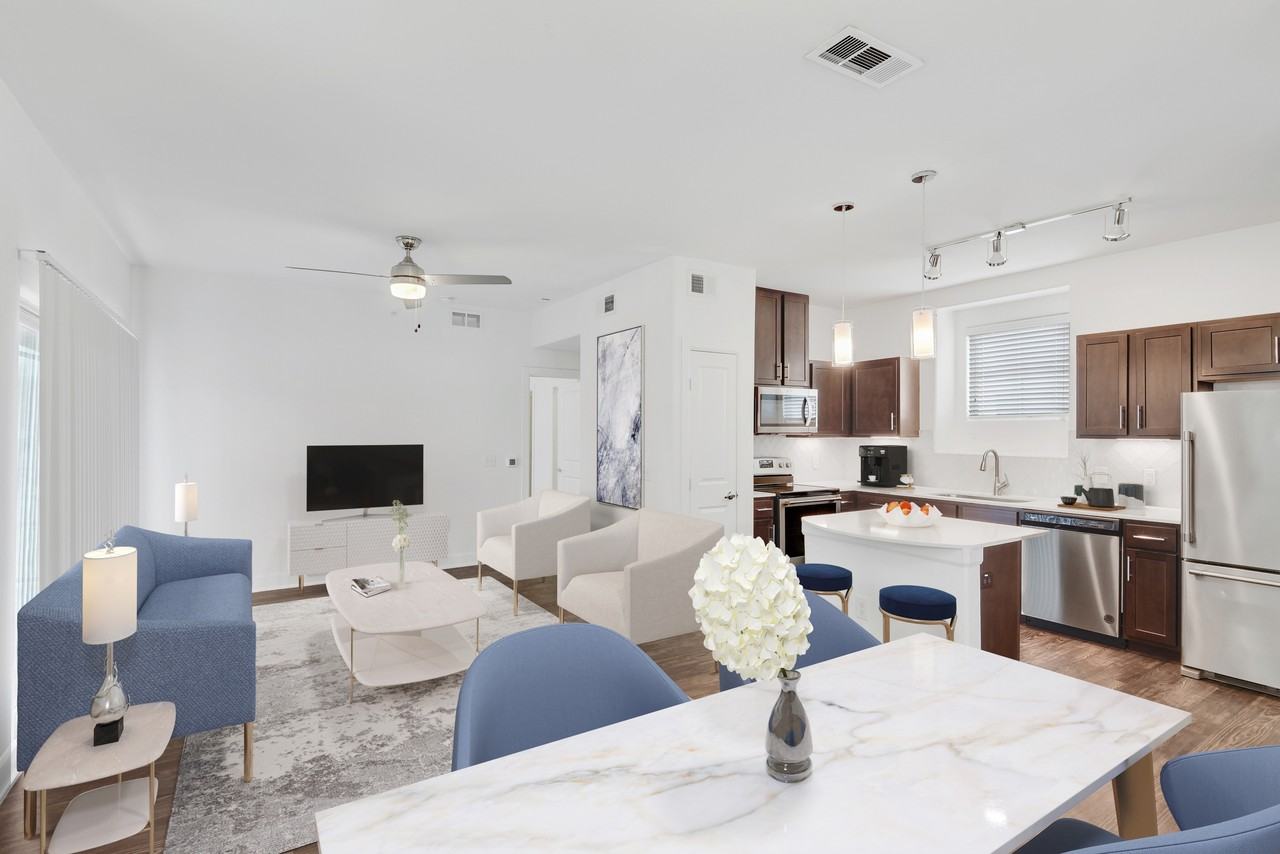 Ambrosio Apartments - Photo 4 of 39