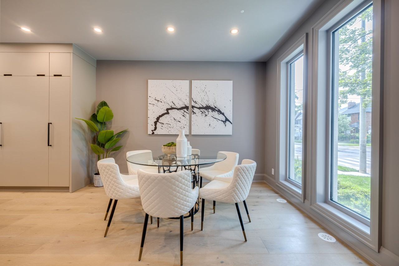 215 Woburn Avenue - Photo 2 of 20