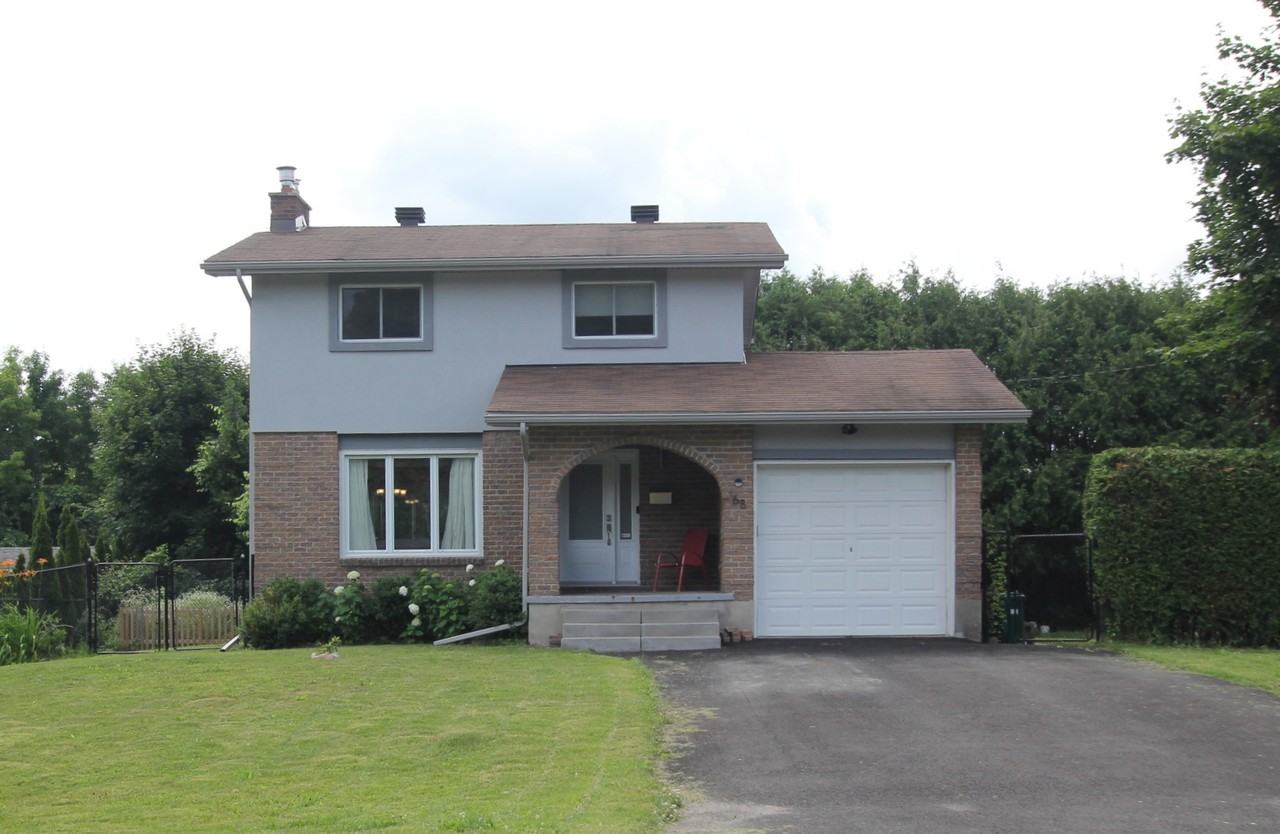 68 Arnold Drive, Nepean with a POOL Apartments 68 Arnold Dr, Ottawa