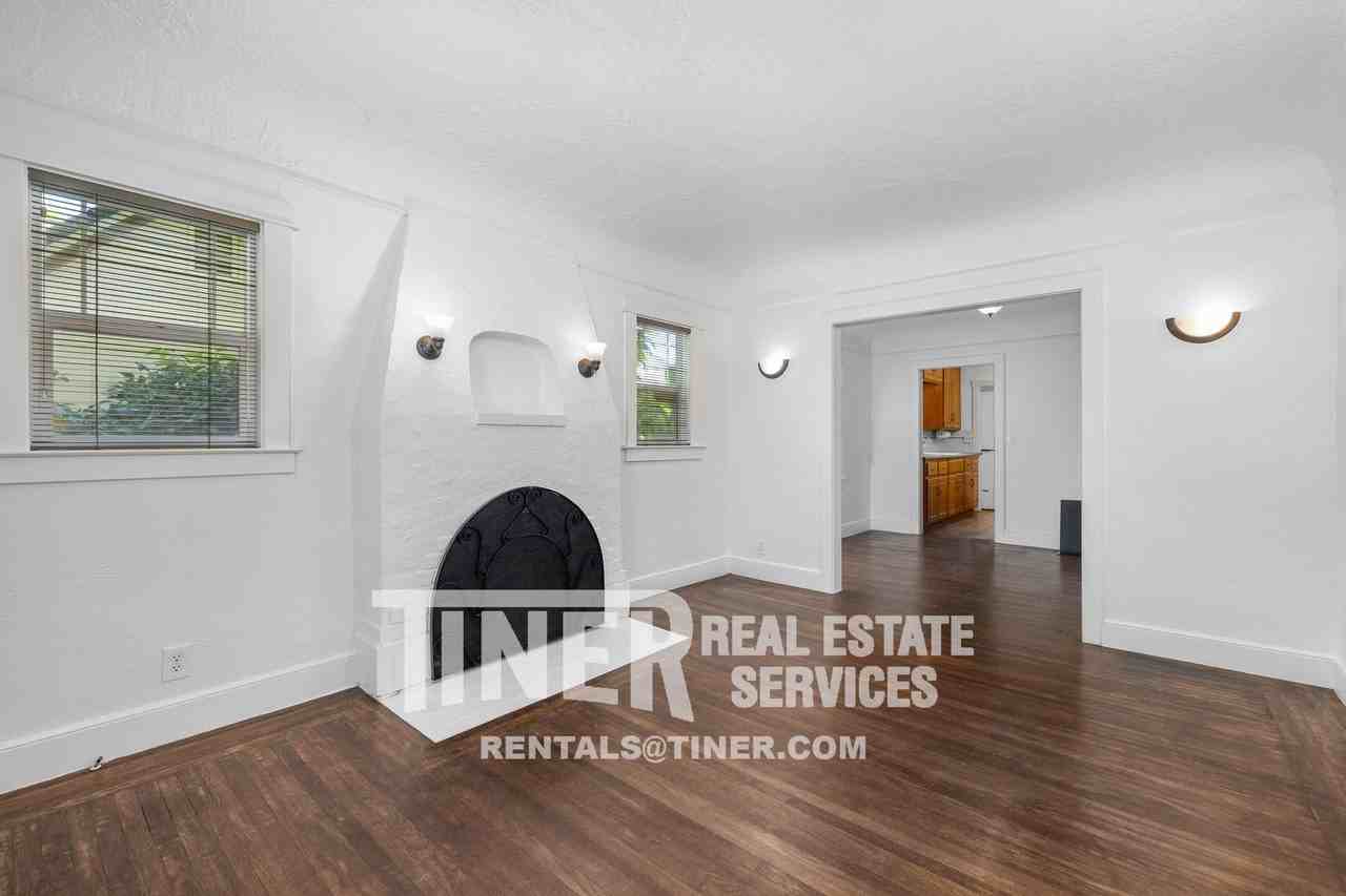 3816 Jeffrey Ave - Photo 2 of 29