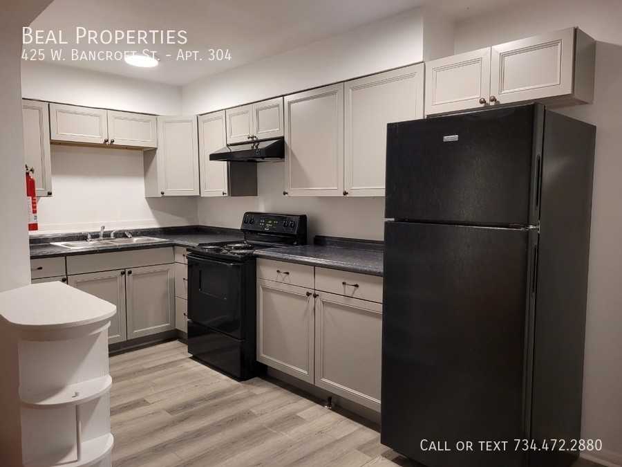 425 W Bancroft St #304 - Photo 2 of 9