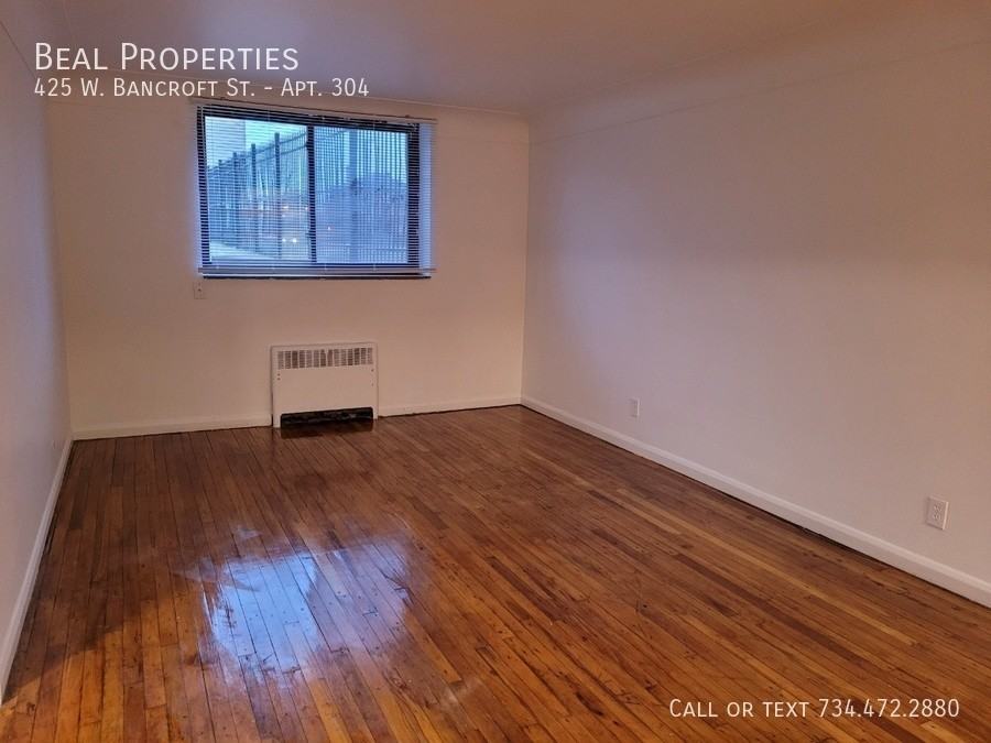 425 W Bancroft St #304 - Photo 5 of 9